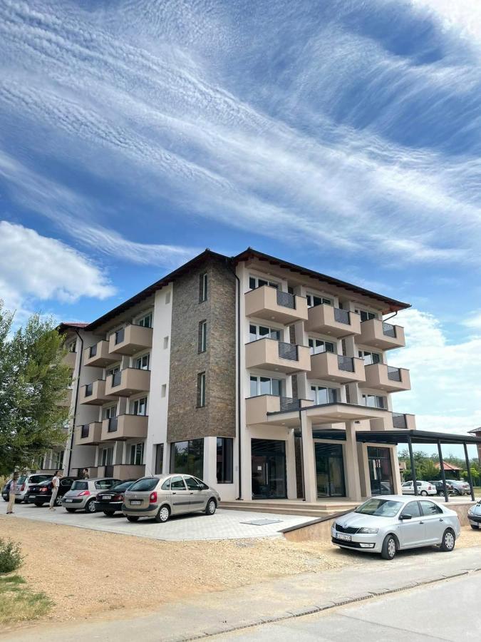 Siesta Srebrno Jezero Aparthotel Veliko Gradište Exterior foto